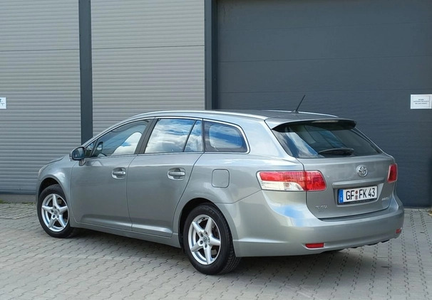 Toyota Avensis cena 33900 przebieg: 177121, rok produkcji 2009 z Olsztyn małe 121